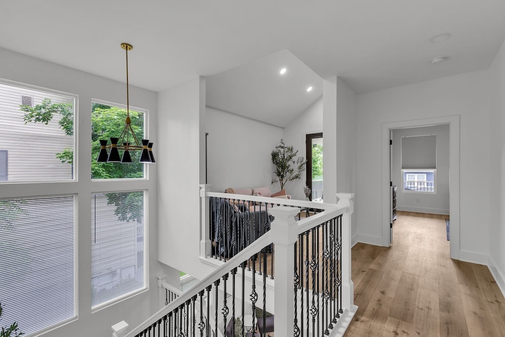 Brand-new 4br Unique Design Near Downtown Indy 4 Bedroom Home
