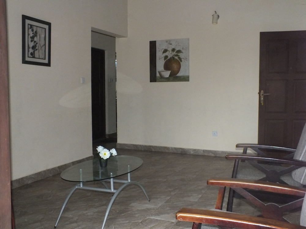 Hillsview Rest and Guest House view 3