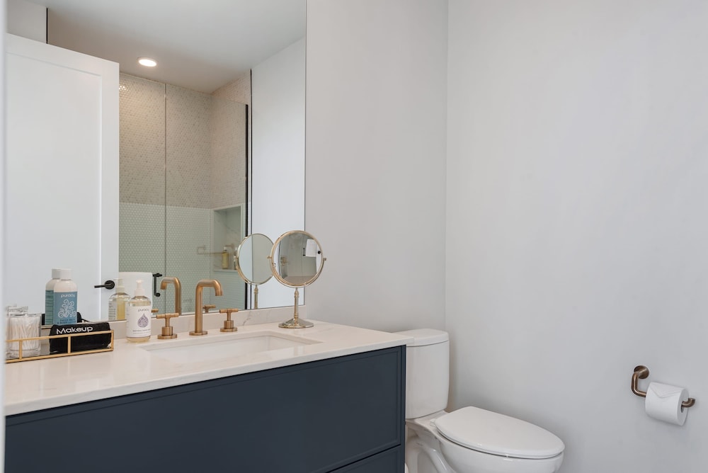River West 2 Penthouses Skyline Group Comfort