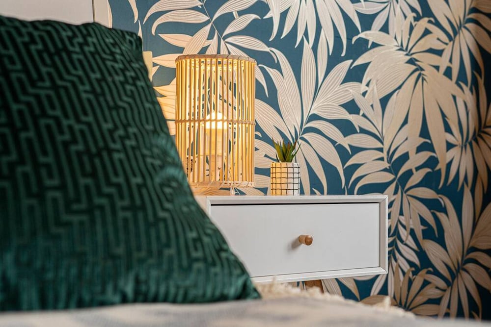 Gateshead-sleeps 6-free Parking