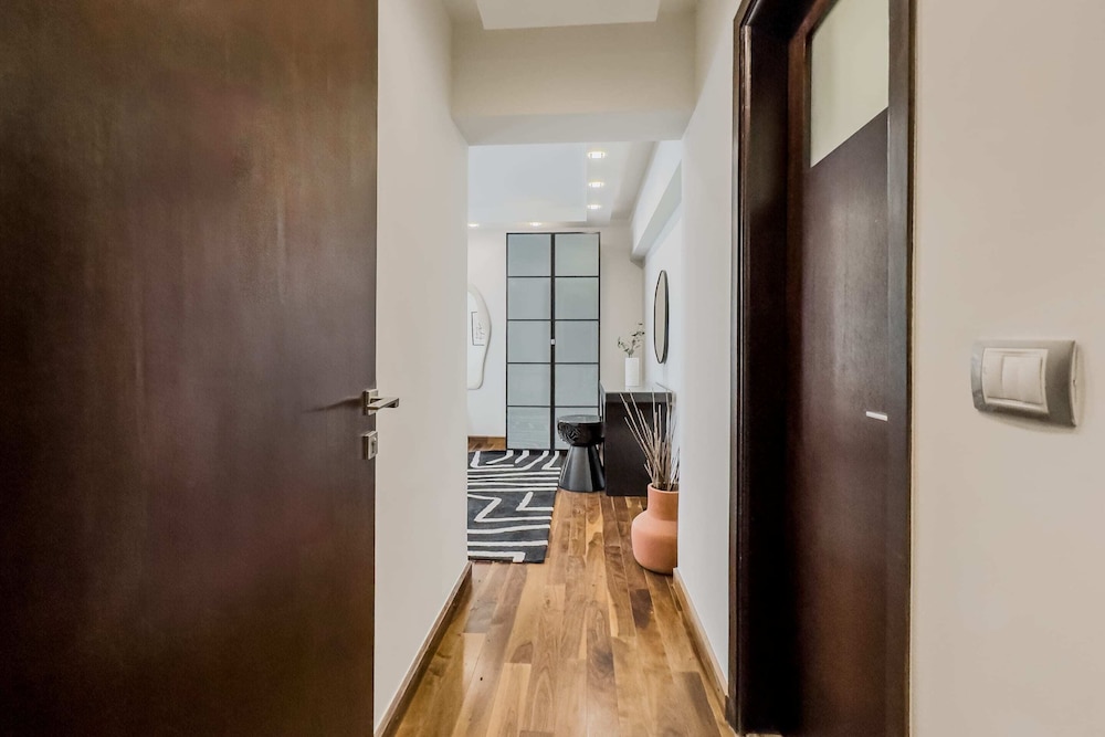 Xuru Stays I The 3bdr Avant-garde Residence 5 min to Airport