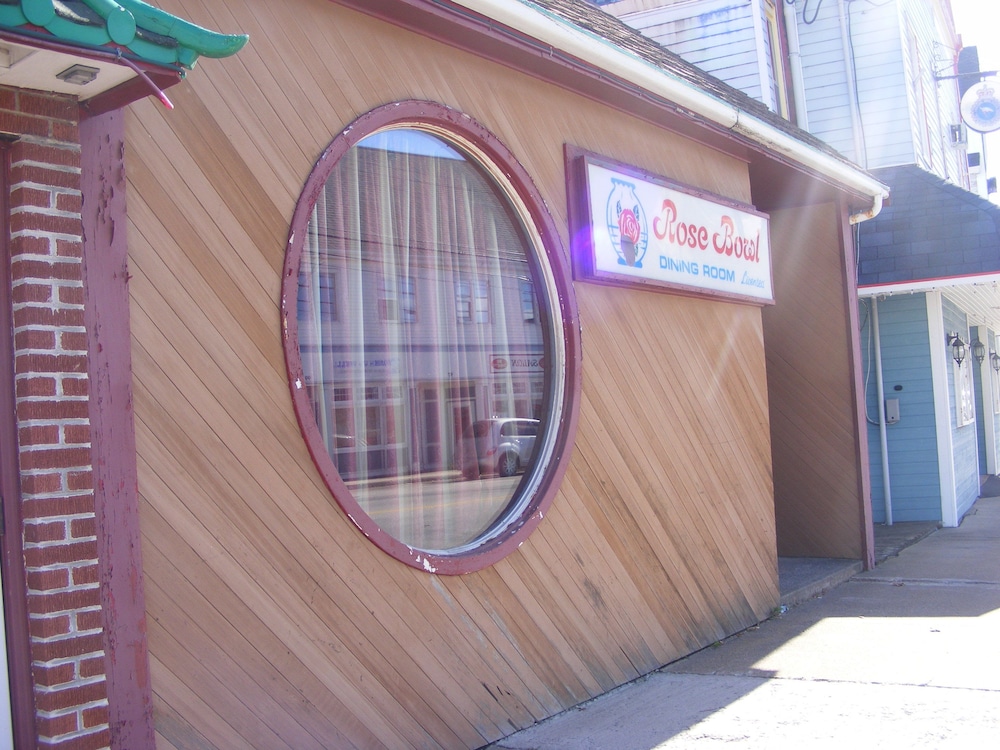 Family Room on Water Street