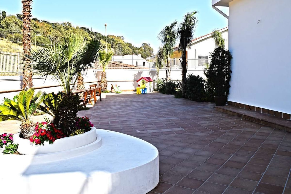 Bella Villa
