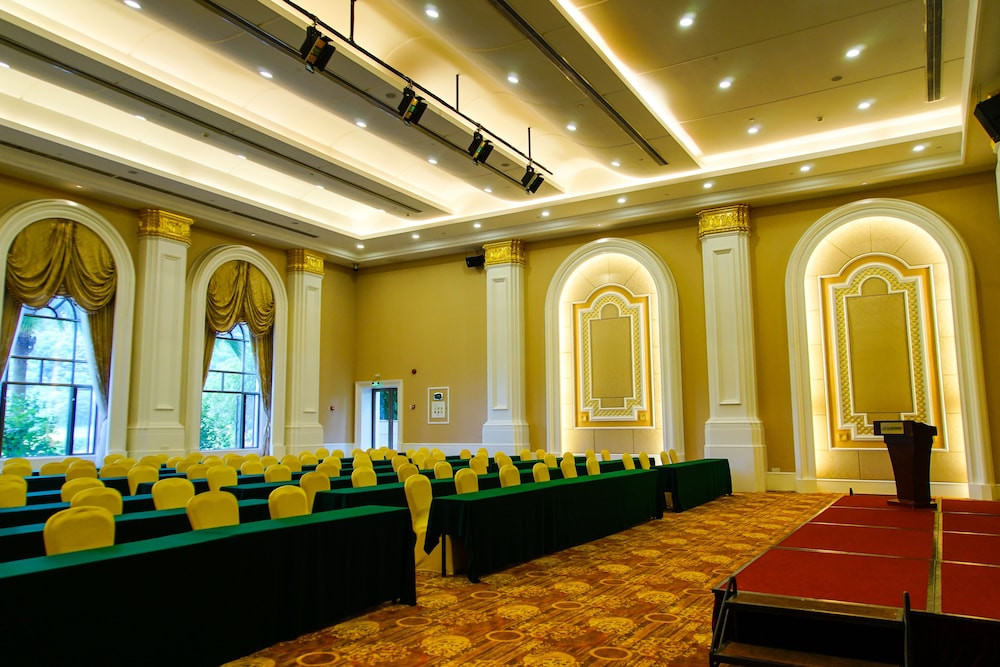 meeting & event spaces