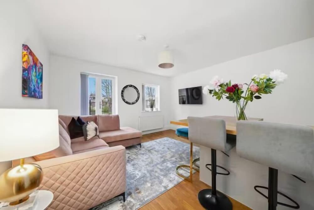 Flat 2 Victoria Grove