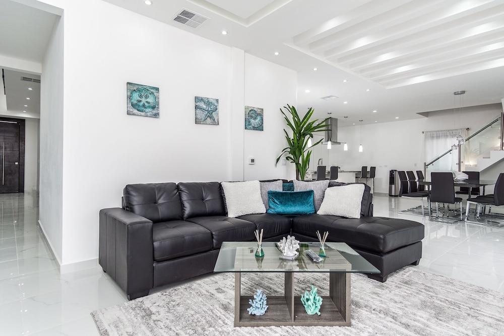 Ocean Pearl House