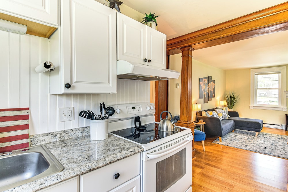 Near Nockamixon State Park: Telford Apt w/ Porch!