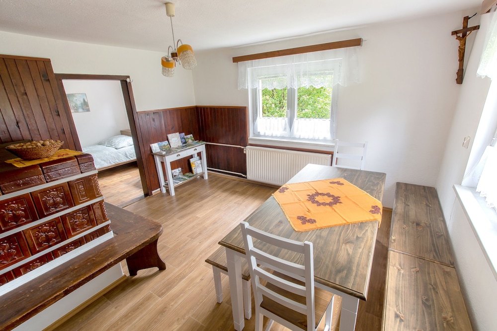 Apartment at the Vesel Homestead, Local Experience view 5