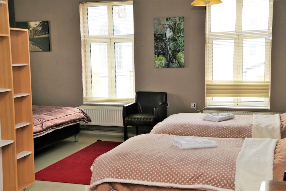 Photo 6