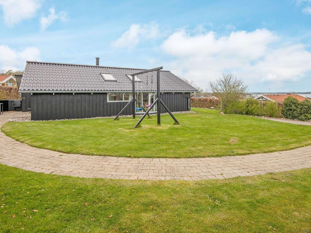 6 Person Holiday Home in Sjolund view 4