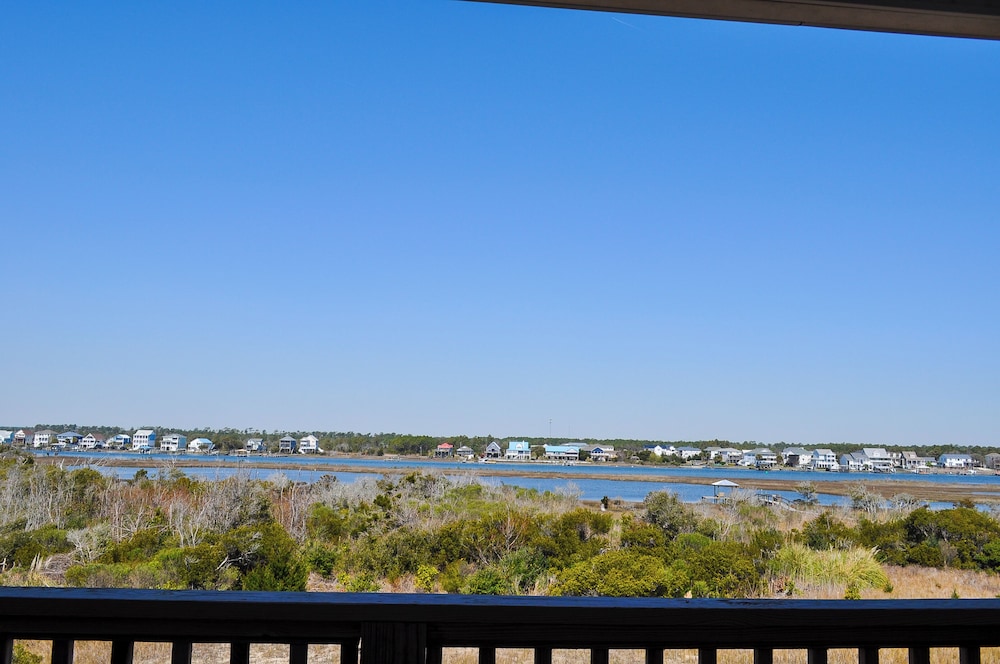 Family Tides by Topsail Realty