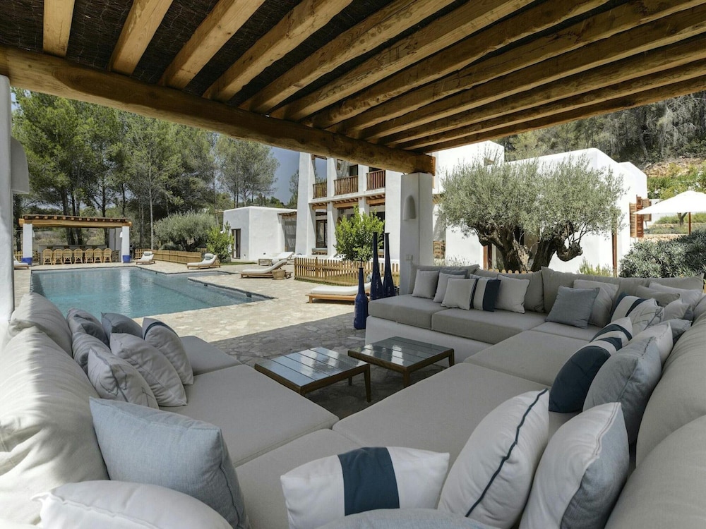 Holiday Home With Children Play Area