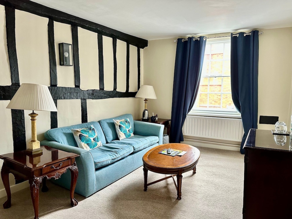 Guildford Vacations - Angel Hotel - Property Image 5