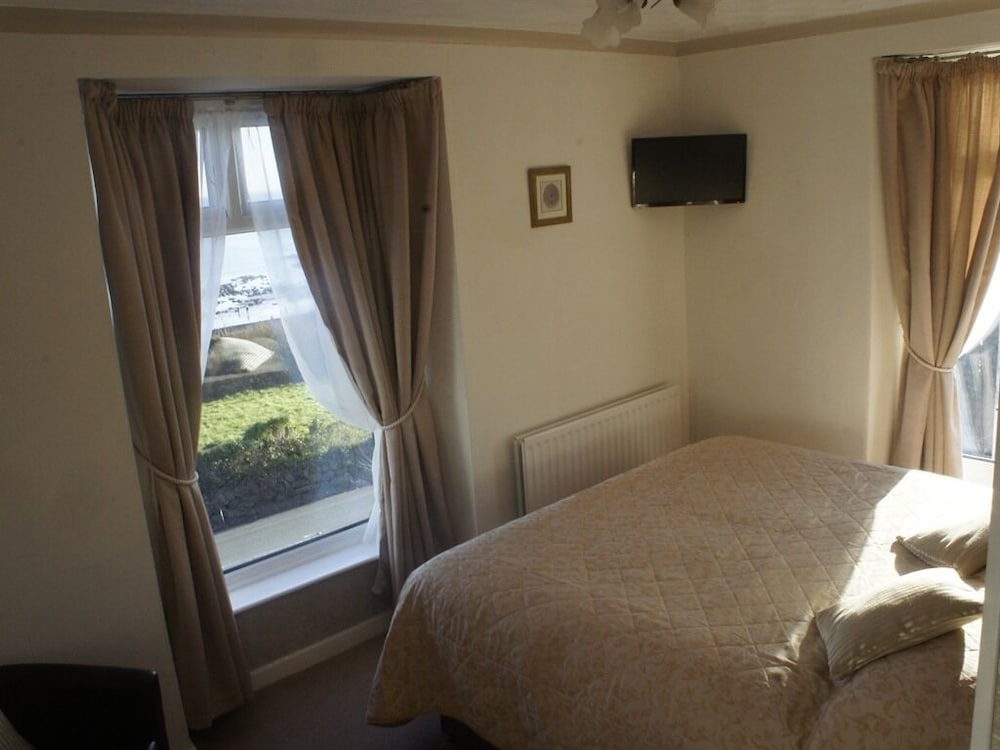 Plas Isa Hotel