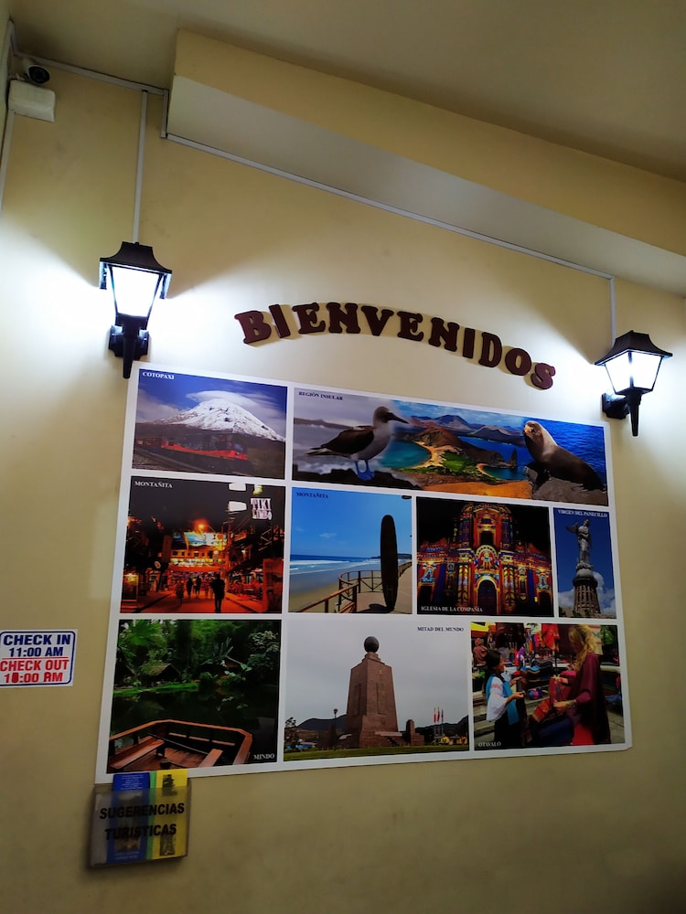 Hostal Latitud Ecuem view 3