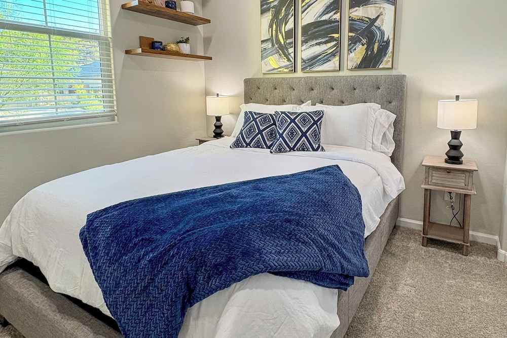 Near Mtn Trails & Sonoran Preserve: Phoenix Abode!