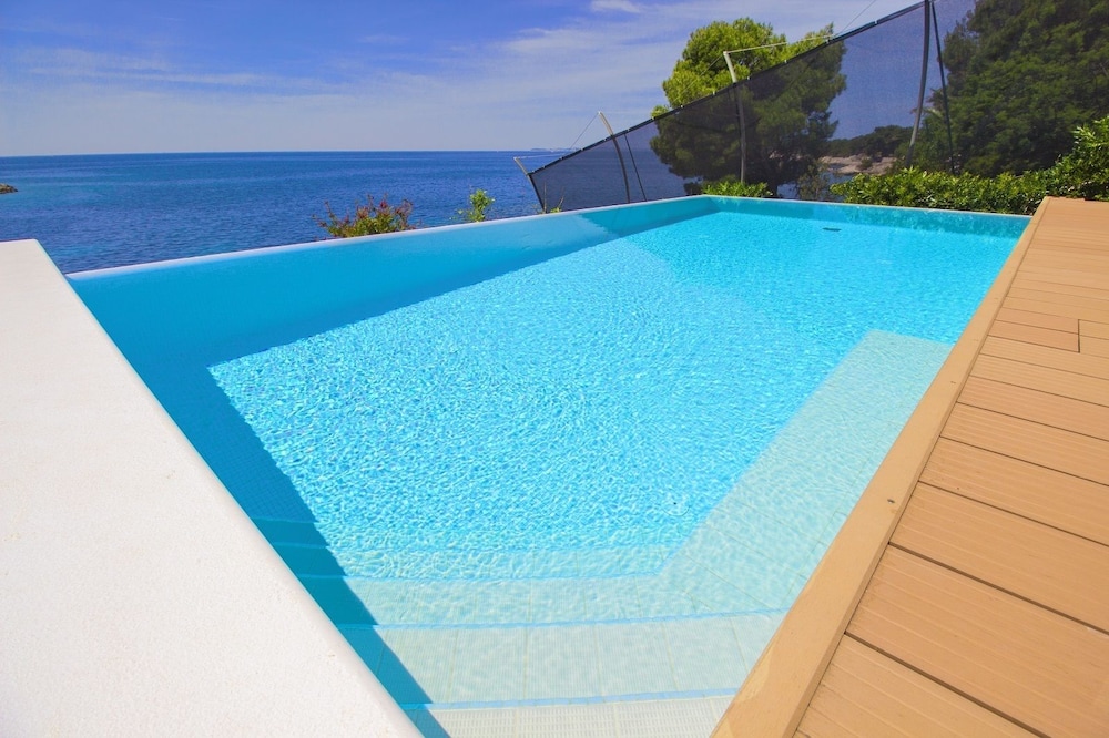 Villa Gloss photo 2