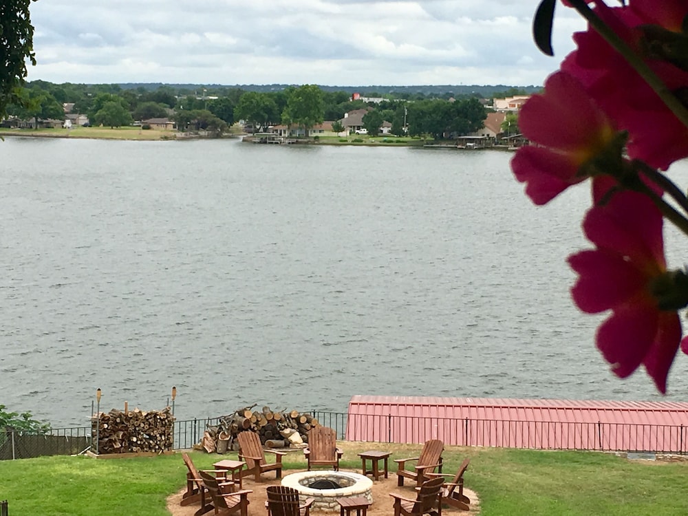 Captain's House On The Lake