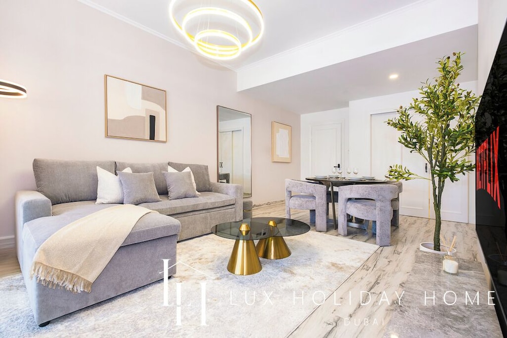LUX  Modern Residence across Dubai Mall