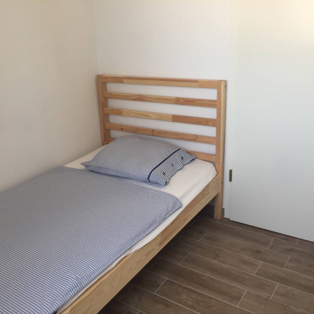 Charming Apartment in Lukovo Šugarje With Mountain Views