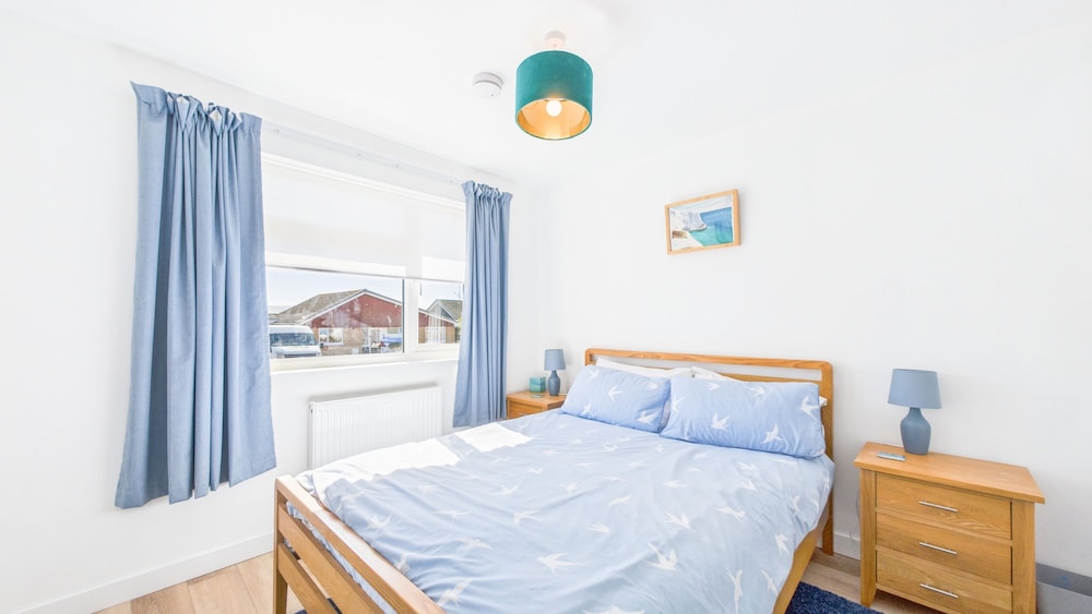 Sea Breeze Your Coastal Sanctuary in Sandown