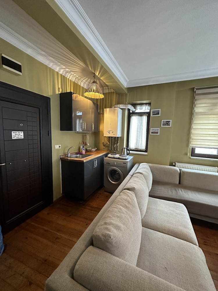 Green Bird Süit - Image 47