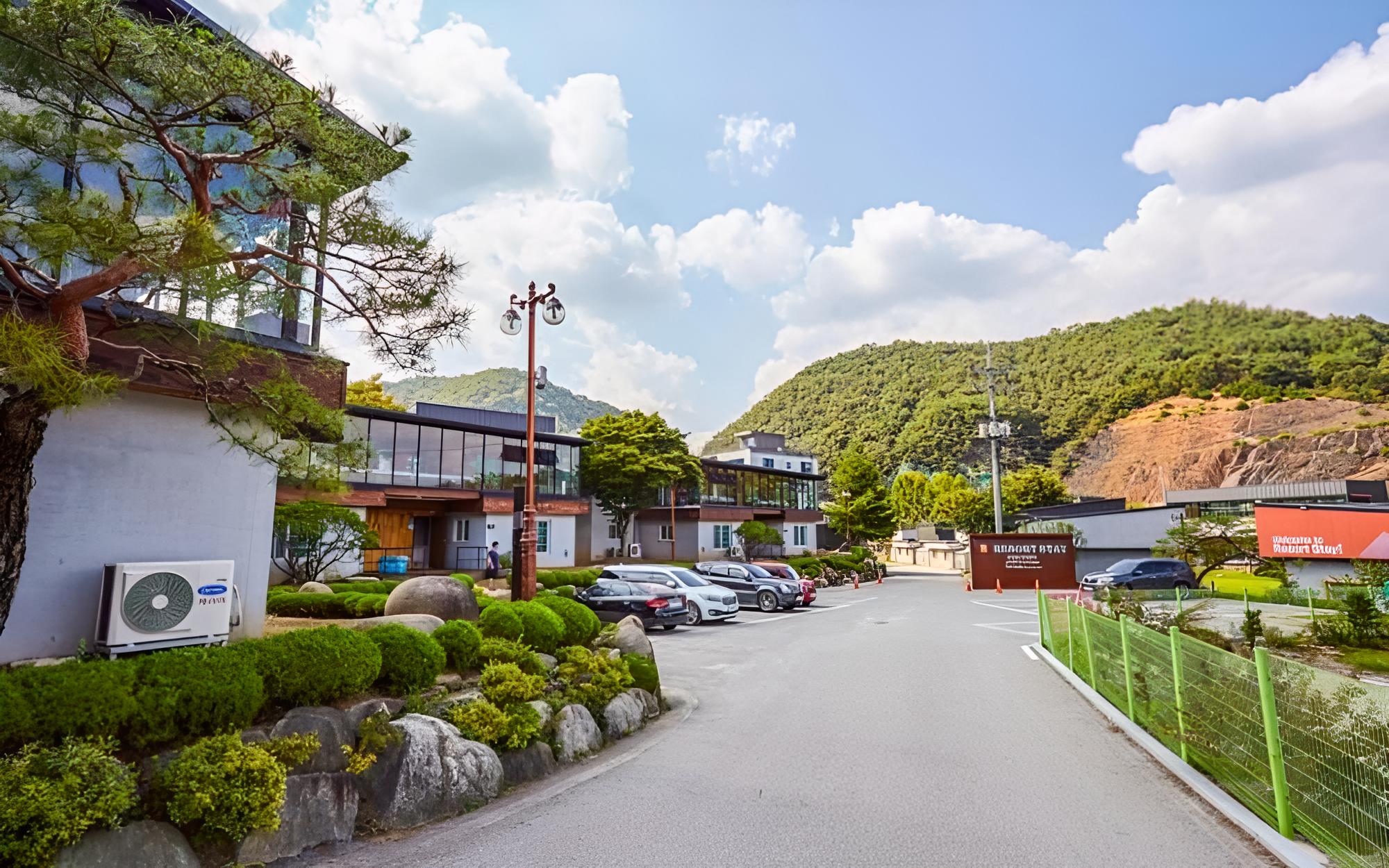Cheongju Okhwayongsojelpyeong Pension