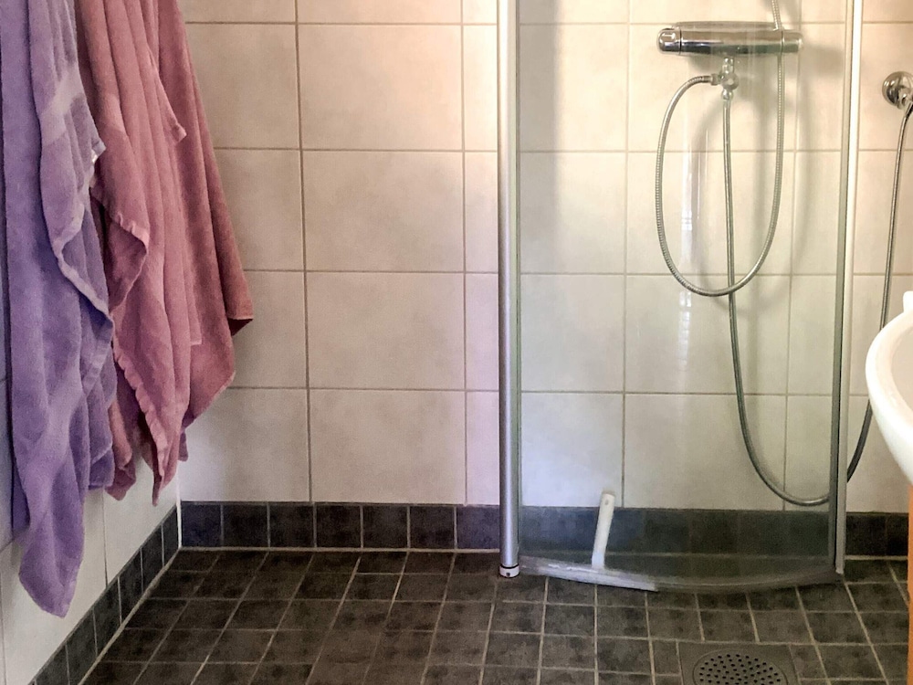 6 Person Holiday Home in Hjarnarp