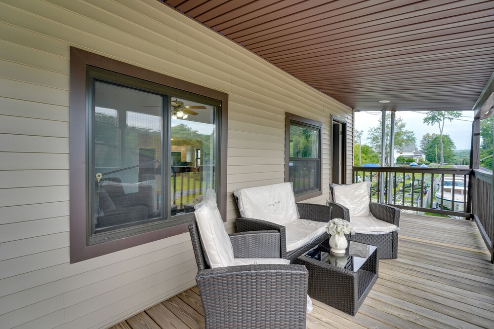 Second-floor Harveys Lake Apartment With Deck! view 4