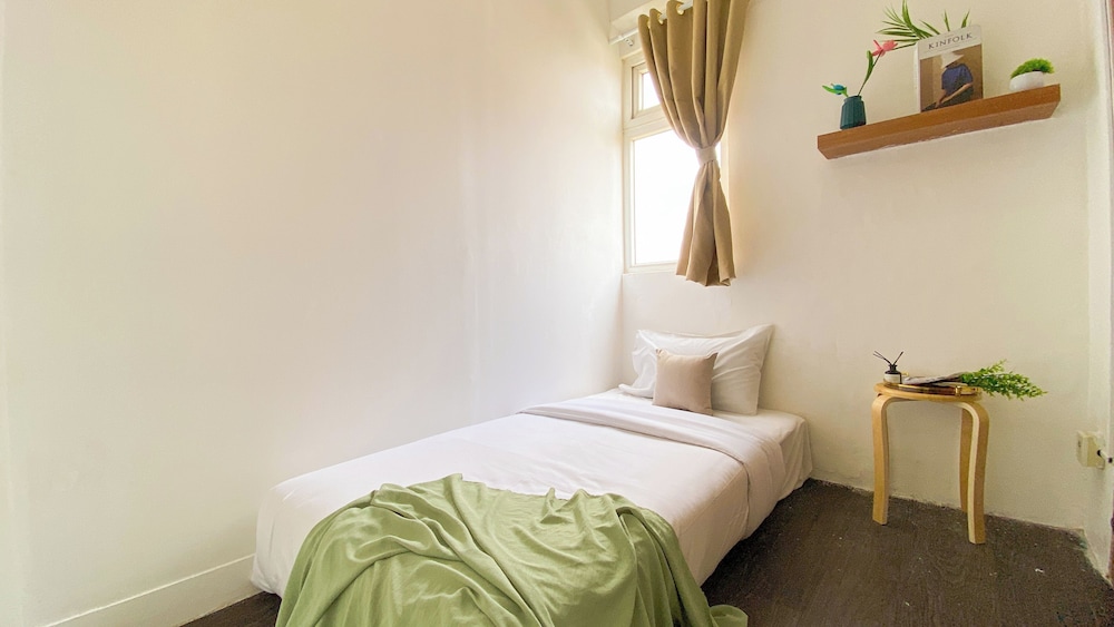 Good Choice And Elegant 2Br At Green Pramuka City Apartment