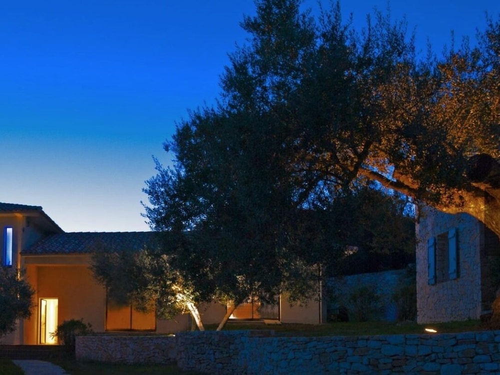 Villa Sanchez photo 3
