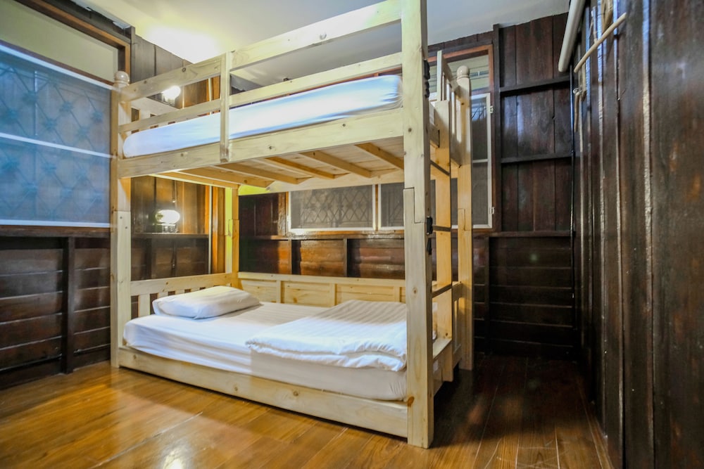 SamSibSan Hostel