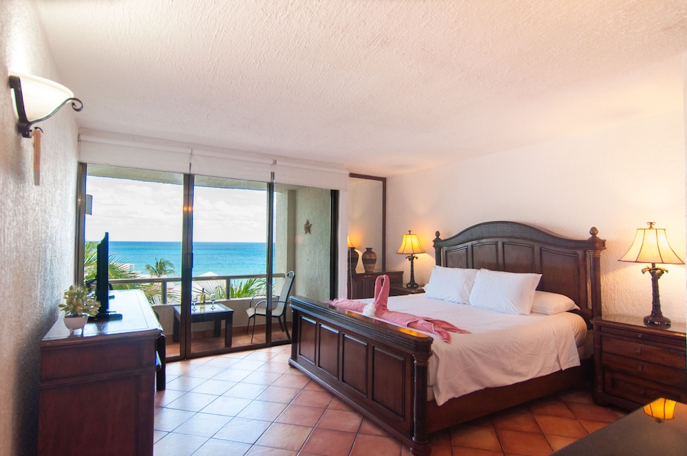 Solymar Condo by Casago