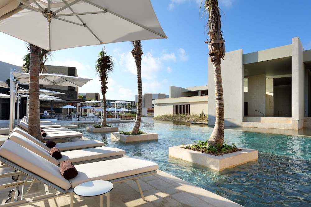 Family Selection at Grand Palladium Select Costa Mujeres - All Inclusive