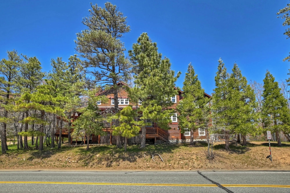 Matterhorn Peak Lodge – Upscale Mountain Escape