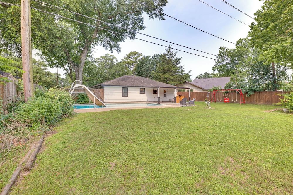 Tomball Home w/ Game Room: Walk to Main Street!