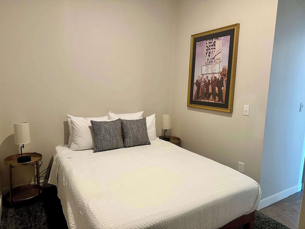 The 333 Suites 302 Stay for 4