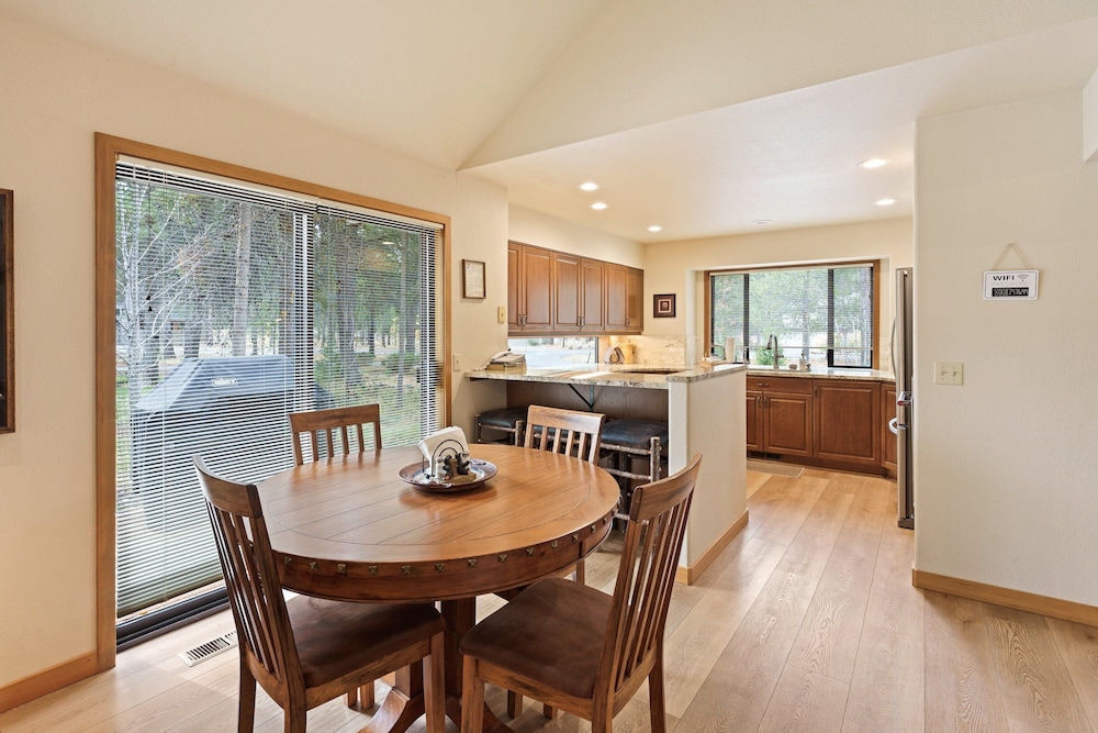 Summit View 5 4 Bedroom Home