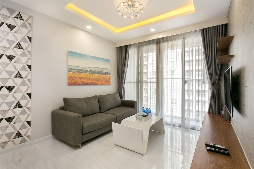 Jennifer Apartment Luxury 2BR SW Pool