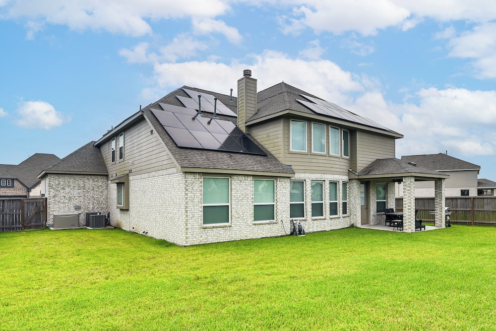 Grand Family Home w/ Patio & Fenced Yard in Arcola
