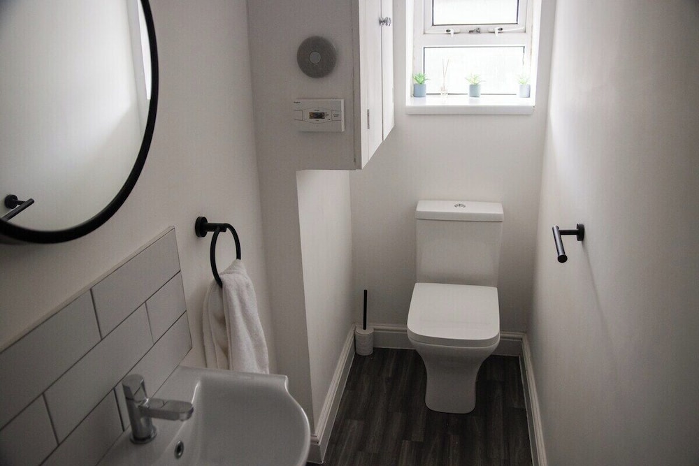 City Centre 6-bed Swansea Getaway