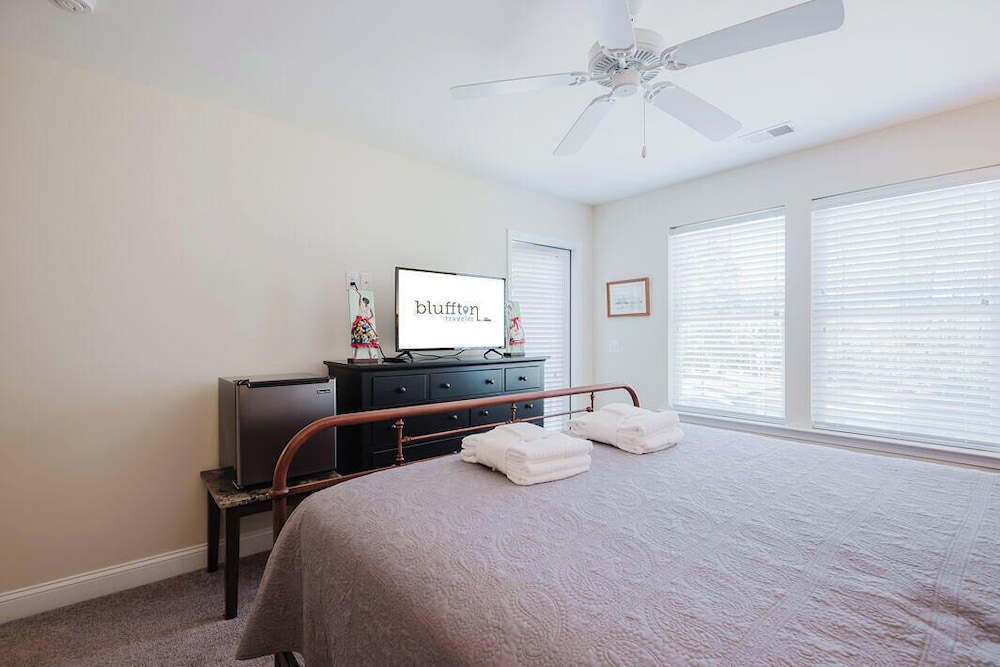 Mary Margaret Cottage - Spacious 4 Bed Coastal Home, Historic Old Town Bluffton