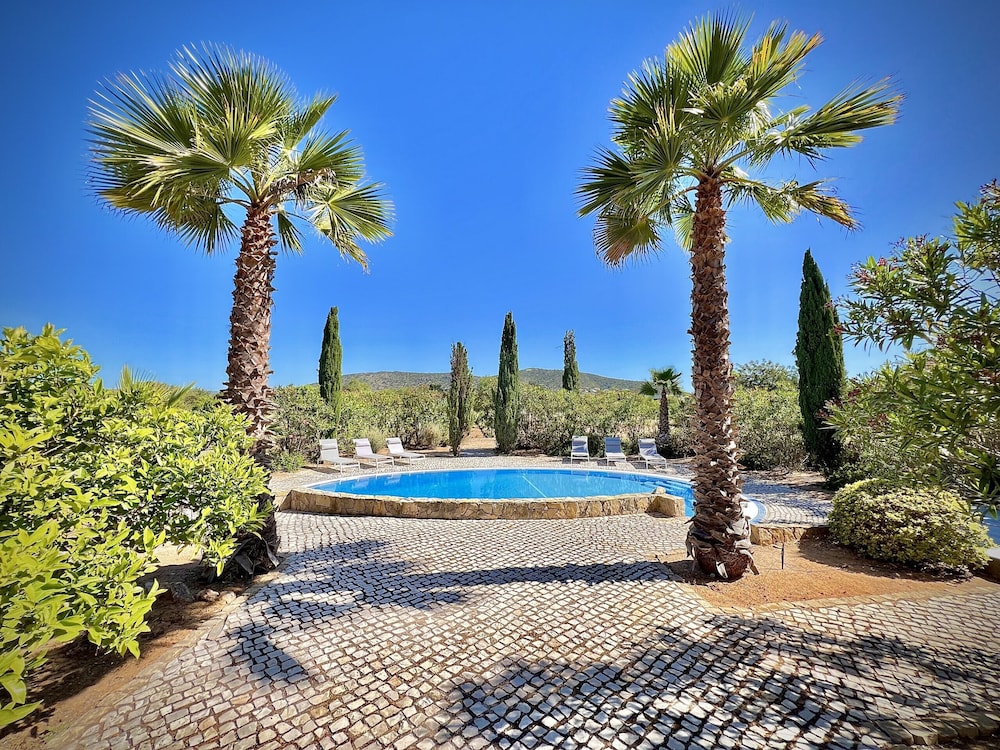 Quarteira Premium Villa by Homing
