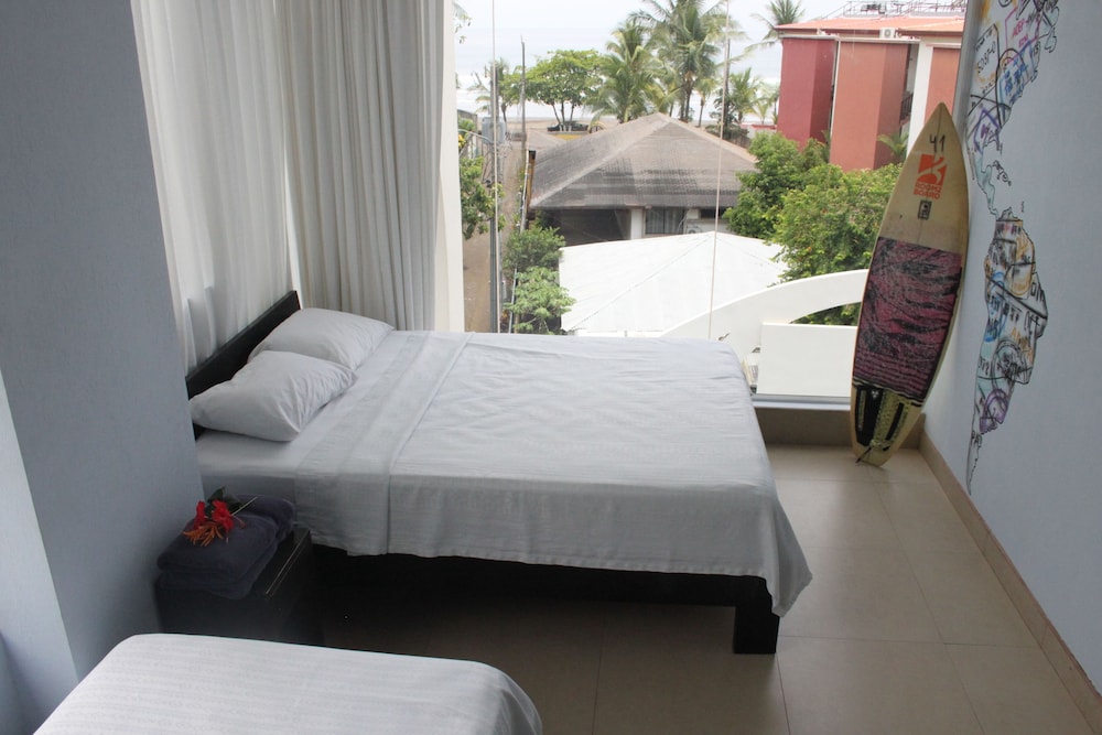 Room2Board Hostel and Surf School