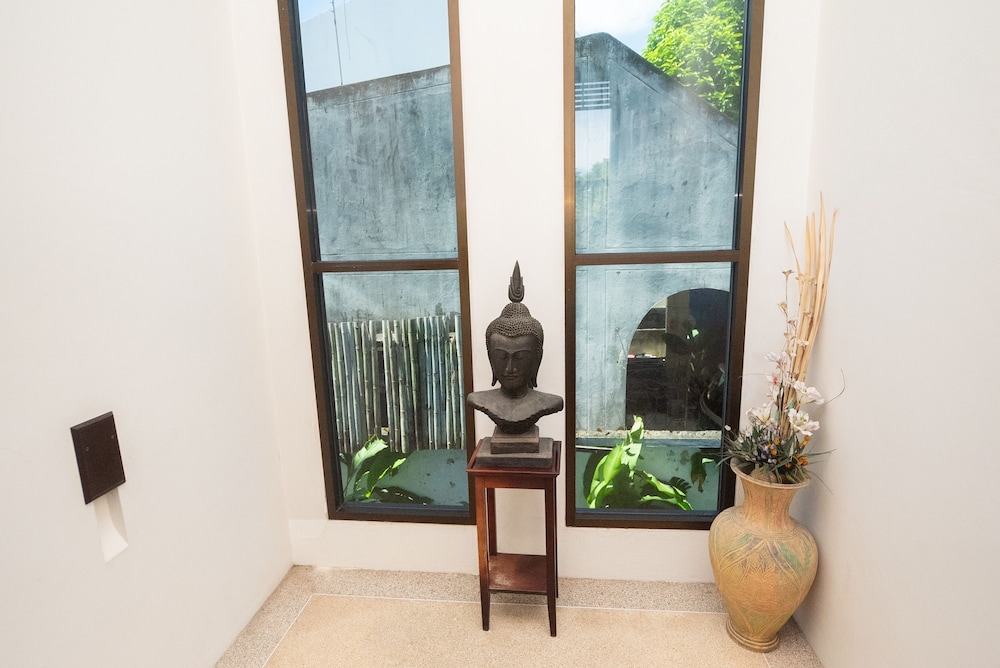 Phuket Monaburi Boutique Hotel