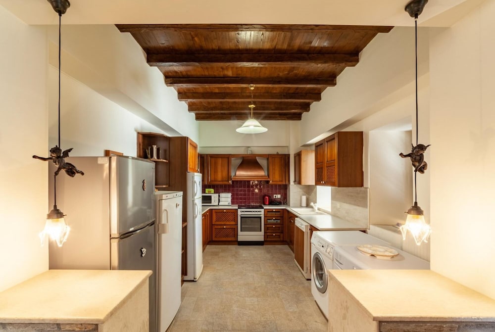 Villa Artemis by Travelpro Services view 5