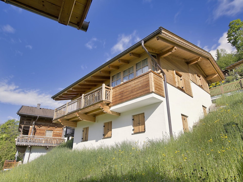 Luxurious Chalet With Sauna in Konigsleiten