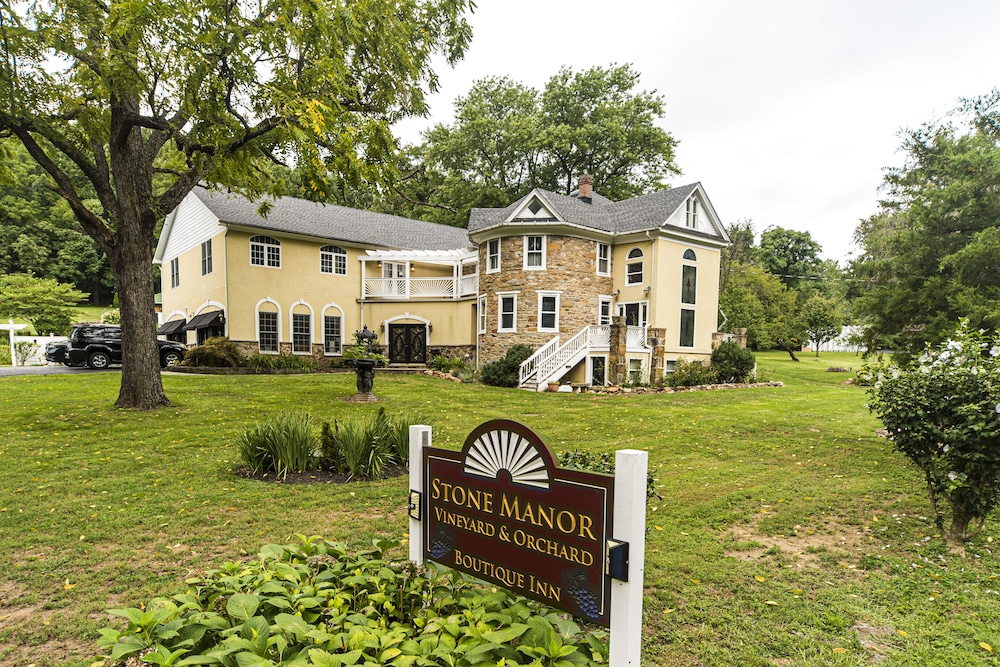 Stone Manor Boutique Inn - Property Image 62