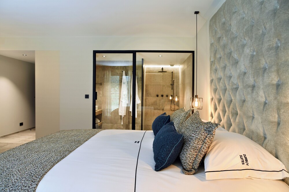 Luxury Villa Retreat at Durbuy Suites for 12 Pers