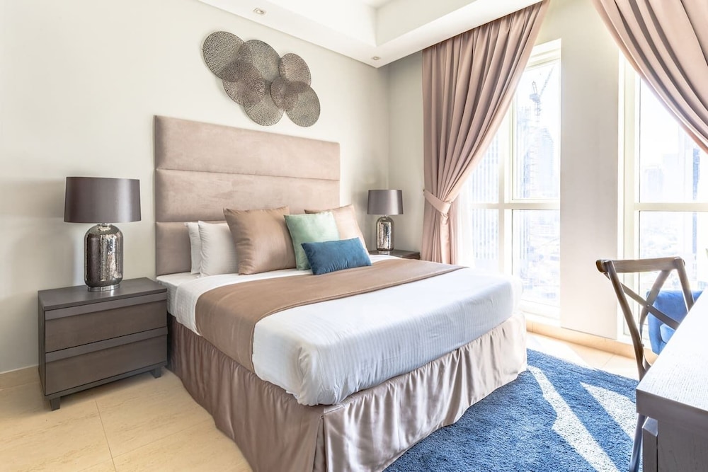 Superb & Incomparable 2BR With Study in the Heart of Downtown Dubai!
